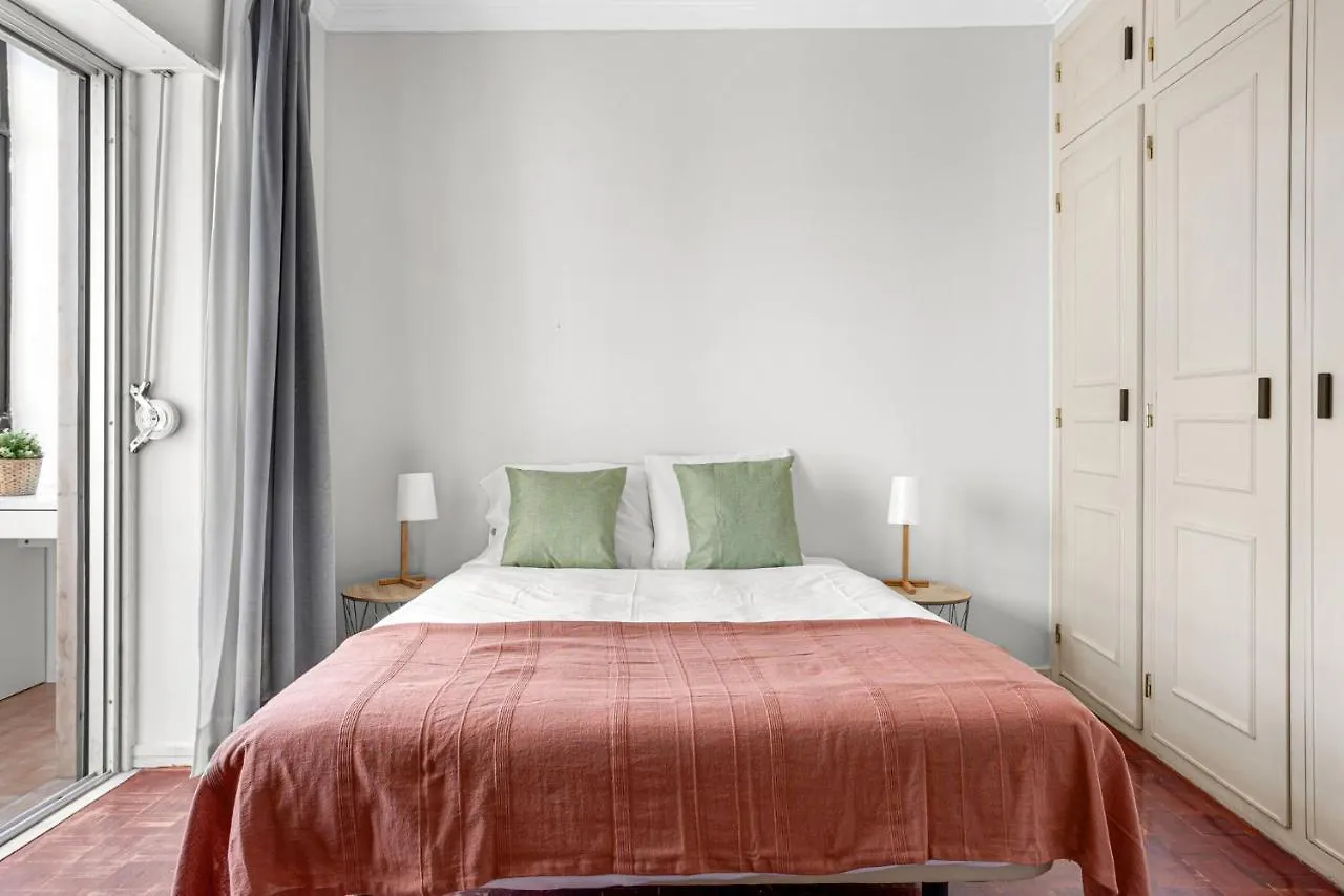 Wonderful Shared Apartment In Alfornelos - Near Metro! Lisboa Maison d'hôtes