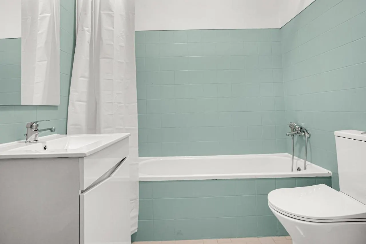 Wonderful Shared Apartment In Alfornelos - Near Metro! Lisboa Gasthof