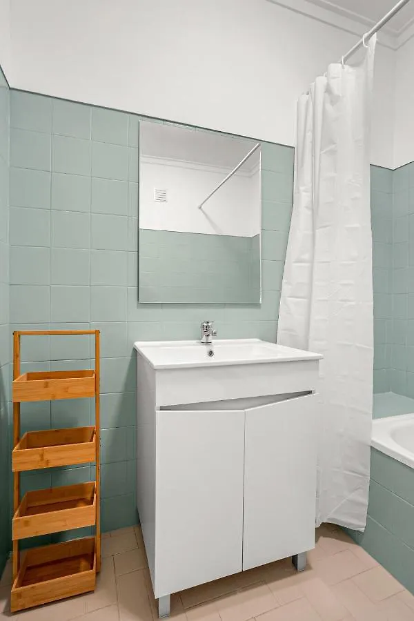 Gasthof Wonderful Shared Apartment In Alfornelos - Near Metro! Lisboa