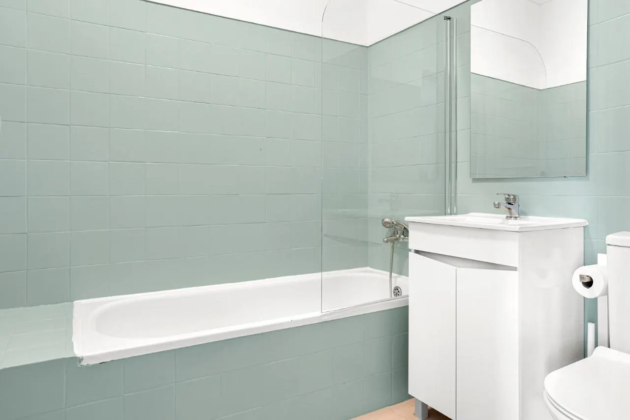 Wonderful Shared Apartment In Alfornelos - Near Metro! Lisboa Portugal