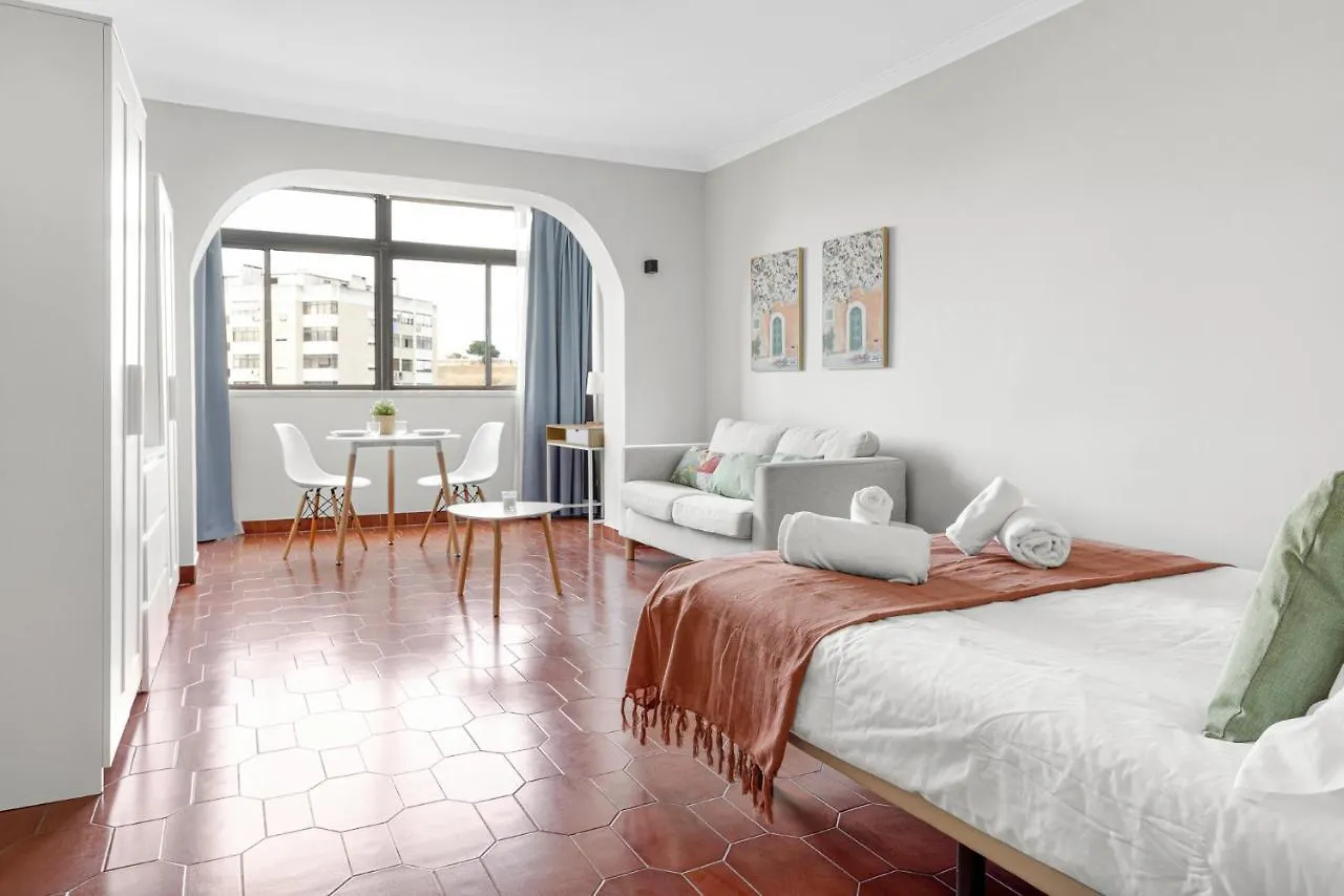 Wonderful Shared Apartment In Alfornelos - Near Metro! Lisboa Maison d'hôtes
