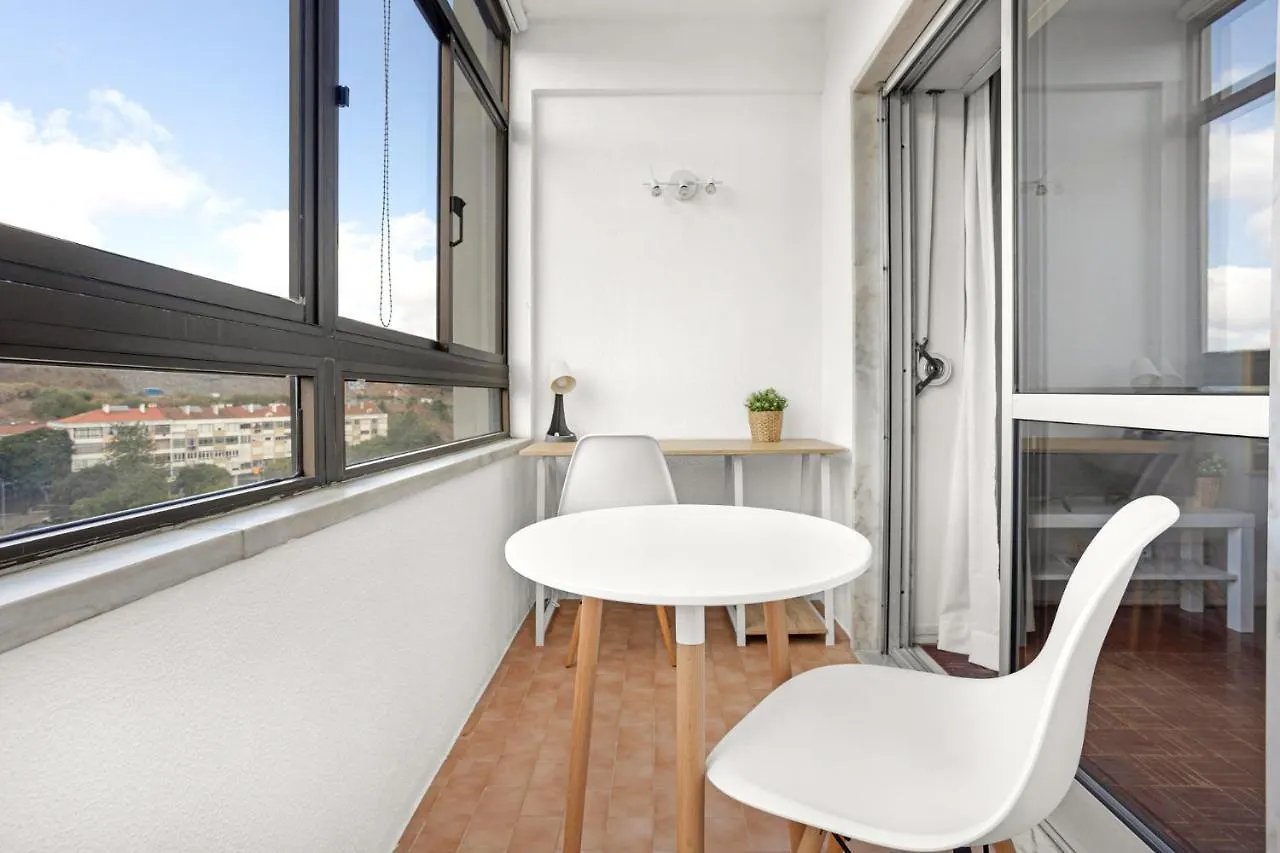 Maison d'hôtes Wonderful Shared Apartment In Alfornelos - Near Metro! Lisboa Portugal